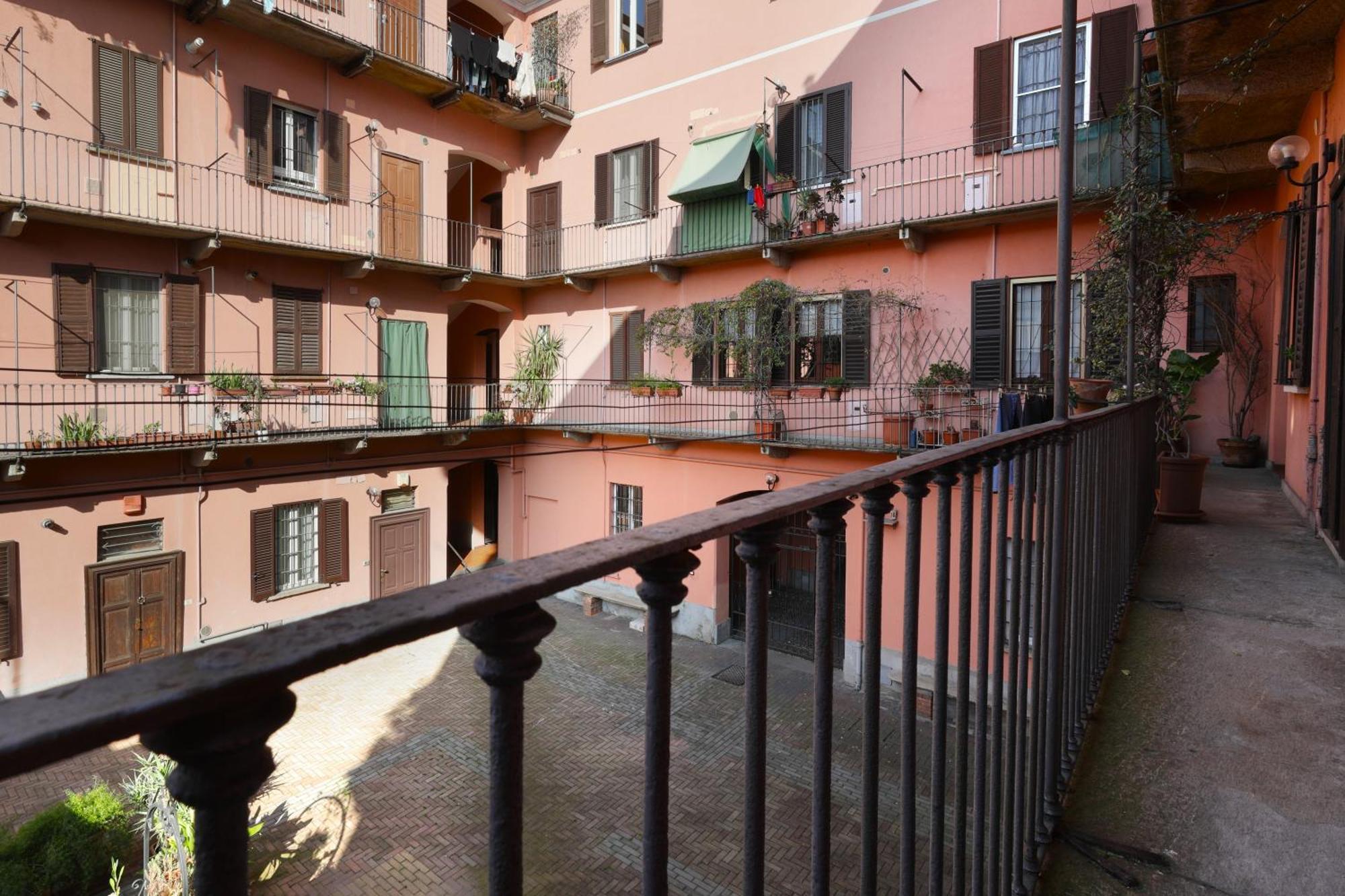 Navigli Tradizionale Con Giardino *