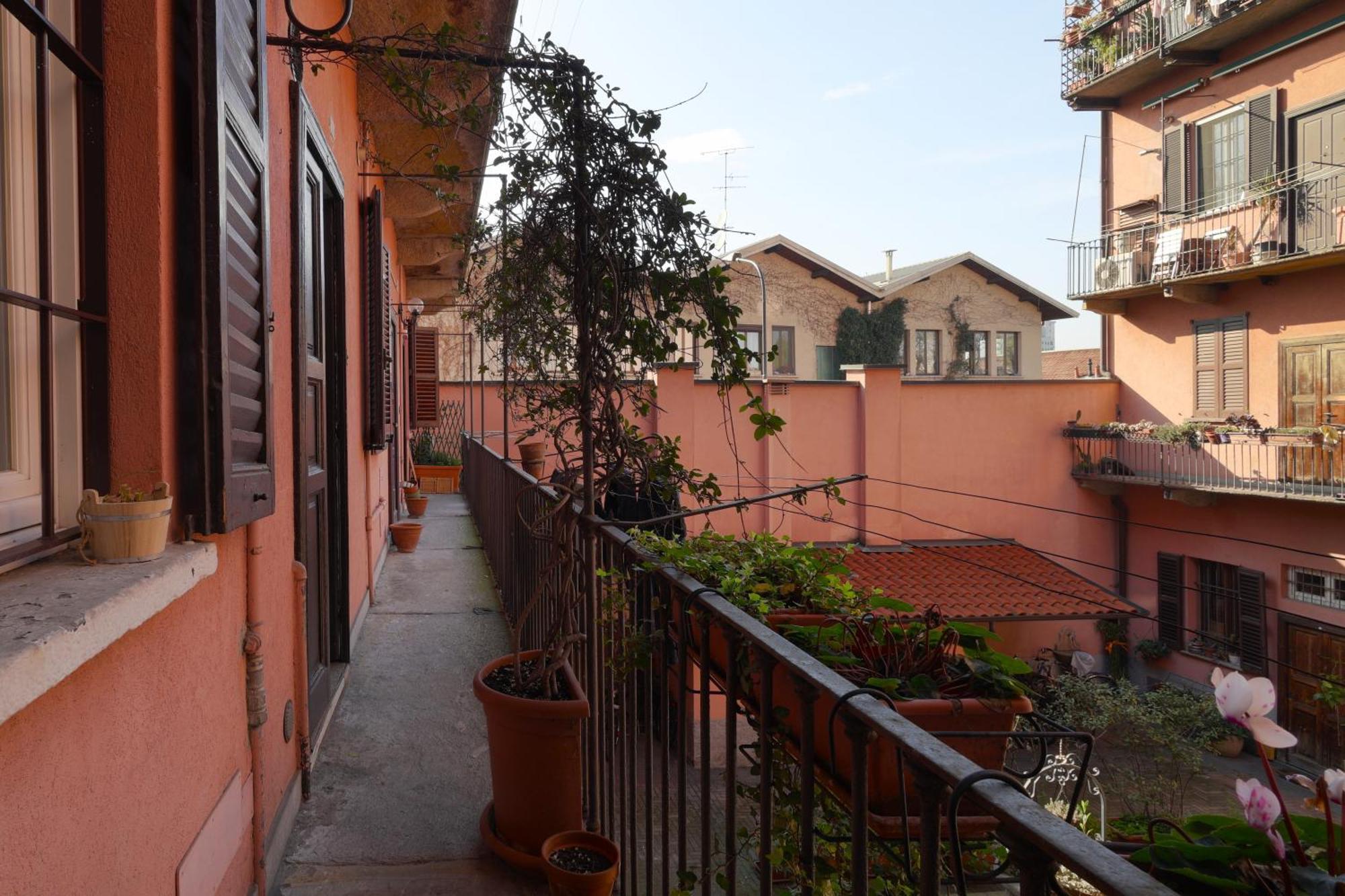 Navigli Tradizionale Con Giardino